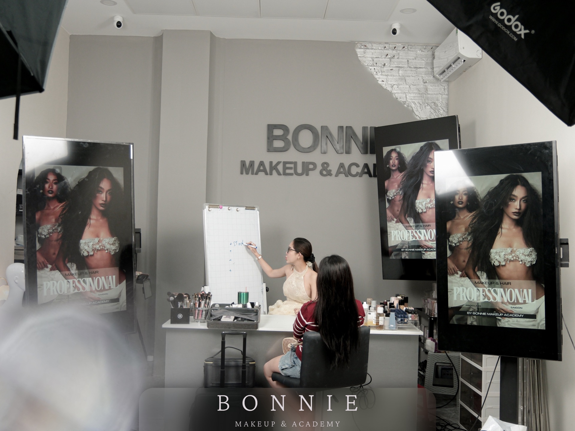 Không gian Học viện Hoàng Quyên Bonnie nơi diễn ra các buổi học riêng